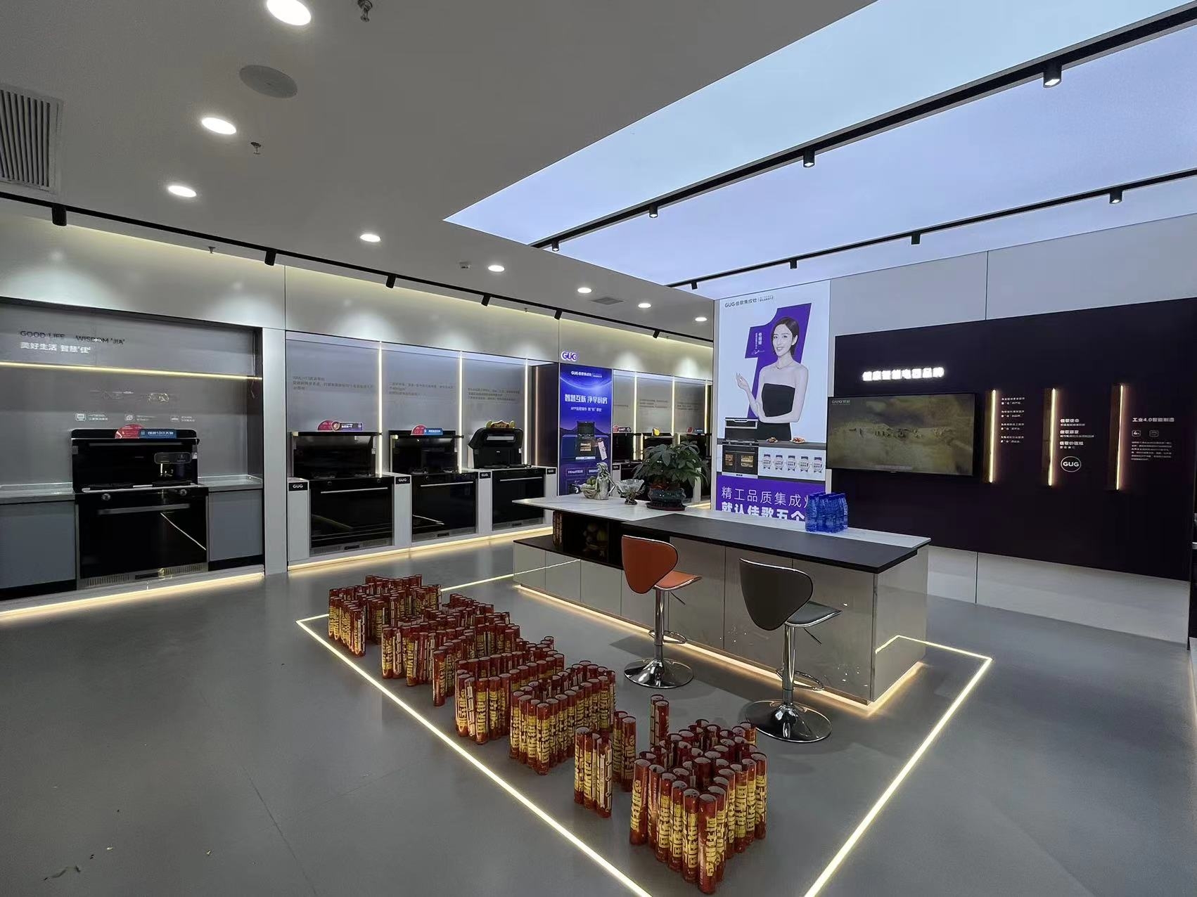 佳歌集團總裁袁海濱一行走訪一線終端市場考察！