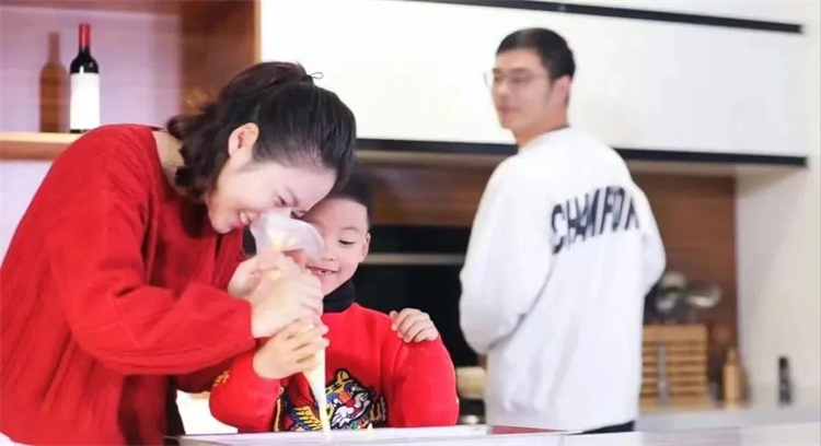 佳歌集成灶“好品質(zhì)，始終如一”的服務(wù)理念